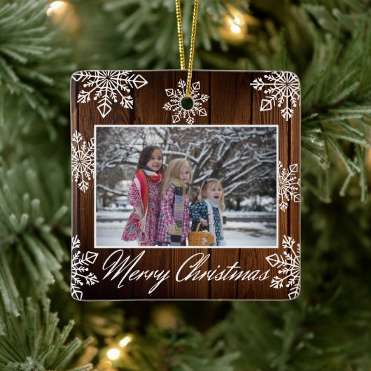 Vrolijk kerstfeest 2 Foto Rustic Wood Snowflakes Keramisch Ornament (Boom)