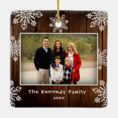 Vrolijk kerstfeest 2 Foto Rustic Wood Snowflakes Keramisch Ornament (Achterkant)