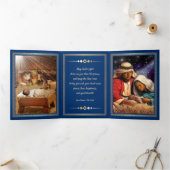 Vrolijk kerstfeest. Afrikaanse Amerikaanse nativit Drieluik Wenskaart (Binnen)