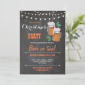 Vrolijk Kerstfeest Beers Mistletoe Xmas Uitnodigen Kaart (Staand voorkant)