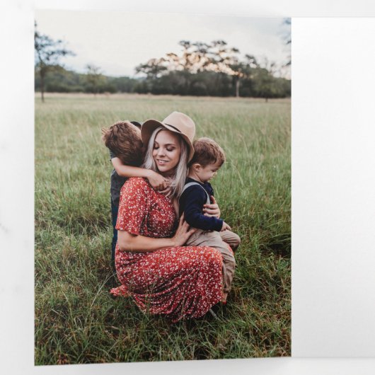 Vrolijk Kerstfeest Botanische Krans Vakantiefoto Drieluik Uitnodiging (Binnenzijde eerst)
