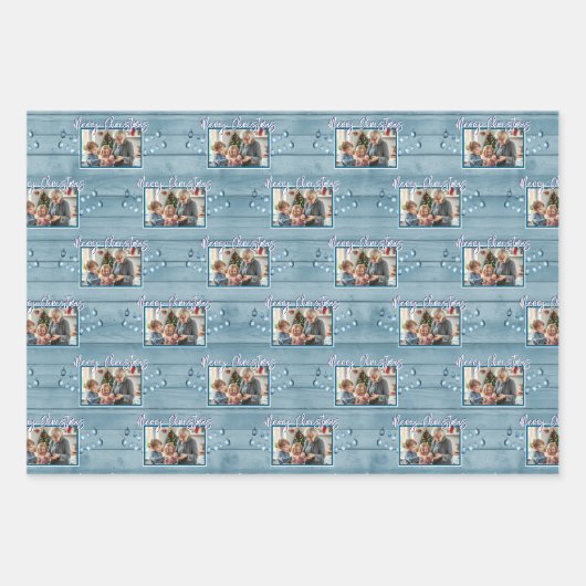 Vrolijk kerstfeest één familie foto rustiek hout inpakpapier vel (Voorkant)