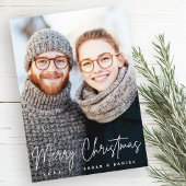 Vrolijk Kerstfeest elegant script rode foto Feestdagenkaart