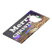 Vrolijk kerstfeest en een gelukkige nieuwjaarsgroe creditkaart flessenopener (Voorkant Gekanteld)