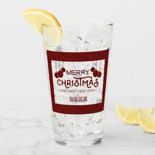 Vrolijk kerstfeest en gelukkig nieuwjaar typografi glas (Voorkant ijs)