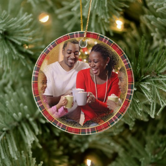 Vrolijk Kerstfeest Familie Foto Rood Groen Plaid Keramisch Ornament (Boom)