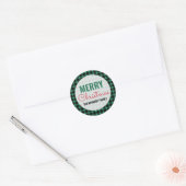 Vrolijk Kerstfeest Familienaam Groene Buffel Plaid Ronde Sticker (Envelop)