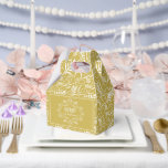 Vrolijk Kerstfeest Feestelijk Foliage Goud Deco Bedankdoosjes<br><div class="desc">'Merry Christmas' feestelijk gebladerte Lijst, decoratieve bloeit, klassiek goud en wit, elegant en stijlvol art deco vakantiefeest gunstbox. De basisachtergrond kan worden gewijzigd in elke kleur van uw keuze. Ontworpen / origineel kunstwerk van fat * fa * tin. Eenvoudig te personaliseren met uw eigen tekstbericht, naam, foto of afbeelding. Meer...</div>