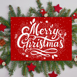 Vrolijk Kerstfeest Feestelijk Rood en Wit Custom Feestdagenkaart<br><div class="desc">Deze klassieke rode en witte kerstkaart wenst iedereen een "vrolijk kerstfeest" in een leuk maar traditioneel script met stijlvolle seizoensgebonden bloei. Personaliseer door het bericht op de achterkant aan te passen en/of jouw naam(s) toe te voegen.</div>