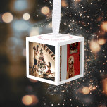 Vrolijk kerstfeest Foto's Rood wit Decoratie<br><div class="desc">Personaliseer met uw foto's en tekst op bovenkant evenals achtergrondkleur; de witte lijsten zijn ook editable.</div>