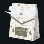 Vrolijk Kerstfeest gedempt Holly Foliage Vakantie Bedankdoosjes<br><div class="desc">Holly,  poinsettias en winterbladerelementen in gedempte vakantiekleuren over een crèmekleurige achtergrond. "Vrolijk kerstfeest" koptekst. Neem contact op met eventuele opmerkingen of hulp bij aanpassingen. Altijd blij om te helpen!</div>