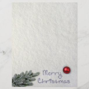 Vrolijk kerstfeest geschreven in de sneeuw