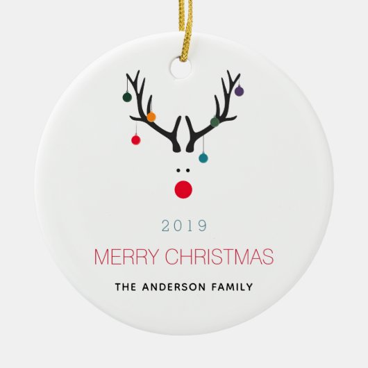 Vrolijk kerstfeest grappige rendierfamilie witte r keramisch ornament (Voorkant)
