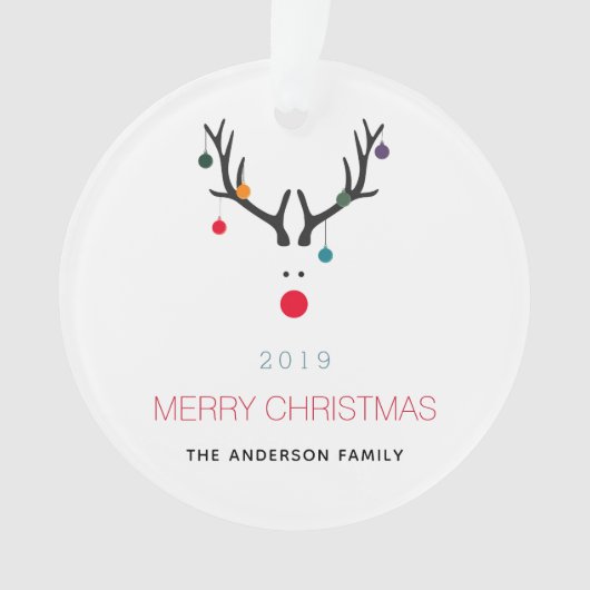 Vrolijk kerstfeest grappige rendierfamilie witte r ornament (voorkant)