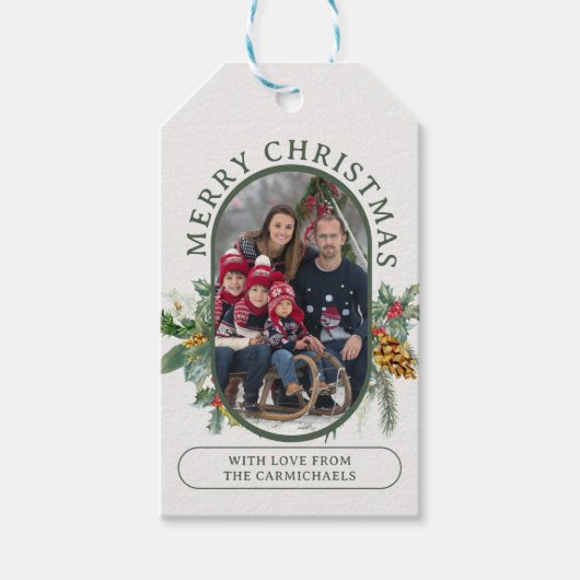 Vrolijk kerstfeest Holly en dennenfamilie Foto Cadeaulabel (Voorkant)