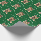 Vrolijk kerstfeest in Yorkshire Terrier op Tinsel Cadeaupapier (Hoek)