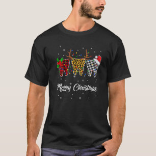 Vrolijk kerstfeest met hoge kersttaarten t-shirt