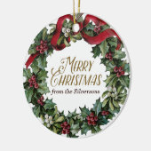 Vrolijk kerstfeest met Holly Mistletoe Gepersonali Keramisch Ornament (Links)