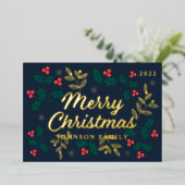 Vrolijk kerstfeest Modern Red Holly Berries Folie Feestdagenkaart (Staand Voorkant)