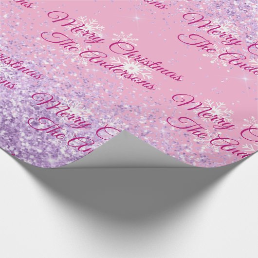 Vrolijk kerstfeest, namen, fuchsia script, glitter cadeaupapier (Hoek)