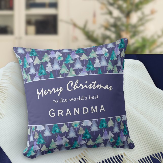 Vrolijk Kerstfeest Oma Waterverf Bomen Custom Kussen (A stylish throw pillow with 'Merry Christmas to the world's best Grandma' and winter trees pattern)