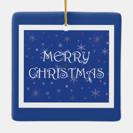 Vrolijk kerstfeest op blauw met sneeuwvlokken keramisch ornament (Achterkant)