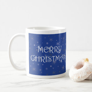 Vrolijk kerstfeest op blauw met sneeuwvlokken koffiemok