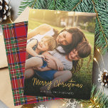 Vrolijk Kerstfeest Red Stewart Tartan Familiefoto Notitiekaartje<br><div class="desc">Vier uw feestseizoen als een familie met ons exclusieve "Merry Christmas" wenskaart. Deze kaart toont uw gekoesterde foto voor en in het midden en is een prachtig show van het plezier dat u als gezin beleeft met de magie van het vakantieseizoen. Draai de kaart om een tijdloos plaid ontwerp te...</div>