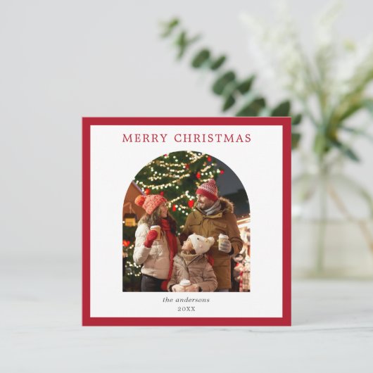 Vrolijk Kerstfeest Rode Grens Minimalistische Boog Feestdagenkaart (Staand voorkant)