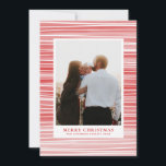 Vrolijk kerstfeest. Rood en roze. Gematigd gestrip Feestdagenkaart<br><div class="desc">Moderne kerstfotokaart. Neem contact met me op als je extra objecten nodig hebt.</div>