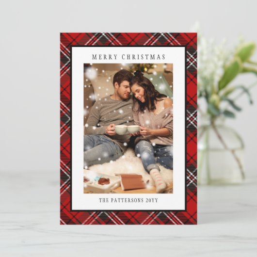 Vrolijk Kerstfeest Rood Plaid Tartan Foto Feestdagenkaart (Staand voorkant)