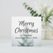 Vrolijk kerstfeest voor onze lieve pastoor en past feestdagenkaart (Staand voorkant)