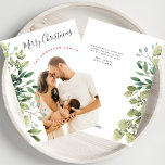 Vrolijk Kerstfeest Winter Botanicals Elegante Foto Feestdagenkaart<br><div class="desc">Stuur uw kerstgroeten met deze elegante winter groen botanicals foto vakantie kaart! Het ontwerp is voorzien van uw foto in chique boog met kerstgroeten in elegante scriptkalligrafie en uw gegevens in moderne eenvoudige typografie in rode kleur op de eenvoudige, strakke witte achtergrond, omlijst door weelderig groen waterverf gebladerte. De achterkant...</div>