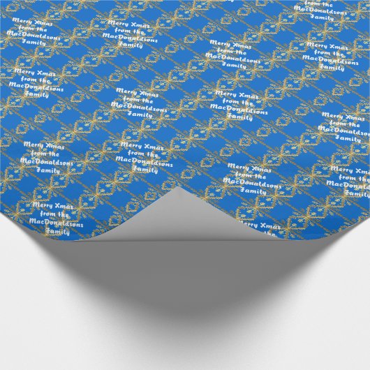 Vrolijk kerstgepersonaliseerd cadeaupapier (Hoek)