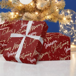 Vrolijk kerstgouden script uit naam van Burgundy Cadeaupapier