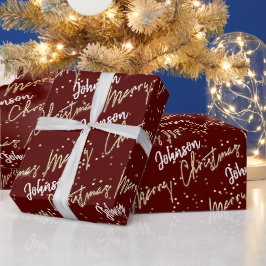Vrolijk kerstgouden script uit naam van Burgundy Cadeaupapier