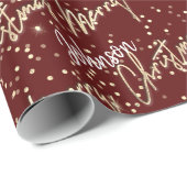 Vrolijk kerstgouden script van naam Maroon Red Cadeaupapier (Rol Hoek)