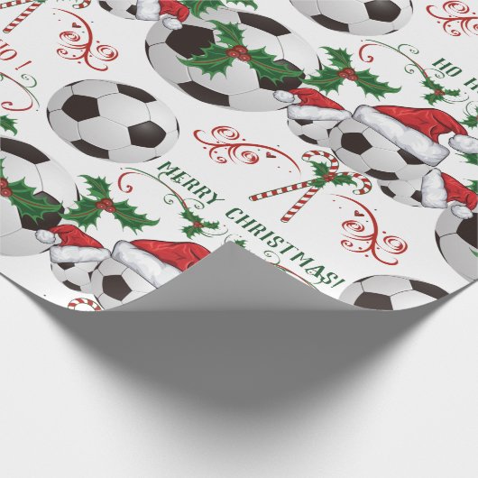 Vrolijk kerstkerstVoetbal kerstman Cadeaupapier (Hoek)