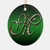 Vrolijk kerstkleuren Groen Rood Witte Letter M Keramisch Ornament (Links)