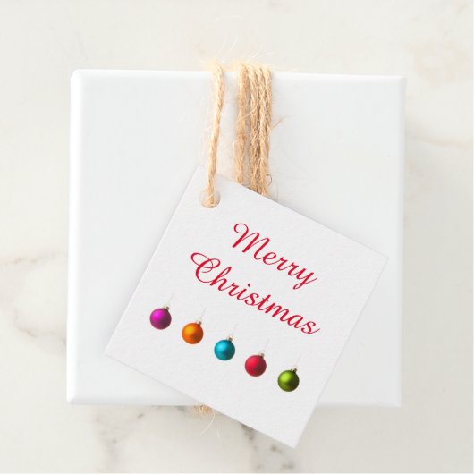 Vrolijk kerstkleurige versiering met tekst bedankjes labels (In situ)