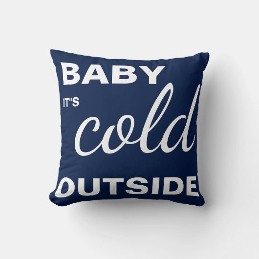 Vrolijk kerstmarineblauw "Baby is koud buiten" Kussen (Voorkant)