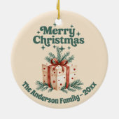 Vrolijk Kerstmis beige rustieke geschenkdoos groen Keramisch Ornament (Achterkant)