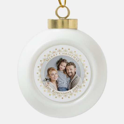 Vrolijk Kerstmis Elegant Goud Sneeuwvlok Foto Keramische Bal Ornament (Voorkant)