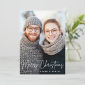 Vrolijk Kerstmis elegante script pine groene foto Feestdagenkaart (Staand voorkant)