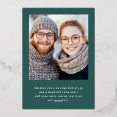 Vrolijk Kerstmis elegante script pine groene foto Folie Feestdagenkaart (Achterkant)