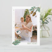 Vrolijk Kerstmis familie foto groene dennentakken Feestdagenkaart (Staand voorkant)