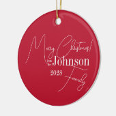 Vrolijk Kerstmis Familie Modern Rood Keramisch Ornament (Links)