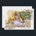 Vrolijk Kerstmis Fotocollage Poinsettias Feestdagenkaart<br><div class="desc">Elegant 5-foto Kerst wenskaart met tekst, "Vrolijk kerstfeest." Gepersonaliseerd met het jaar en de familienaam, ook. Foto's staan op de voor- en achterkant van de kaart. Geaccentueerd met rode en witte poinsettias en groen. Neem contact met mij op voor hulp bij uw aanpassingen of om extra matching of coördinatie van...</div>