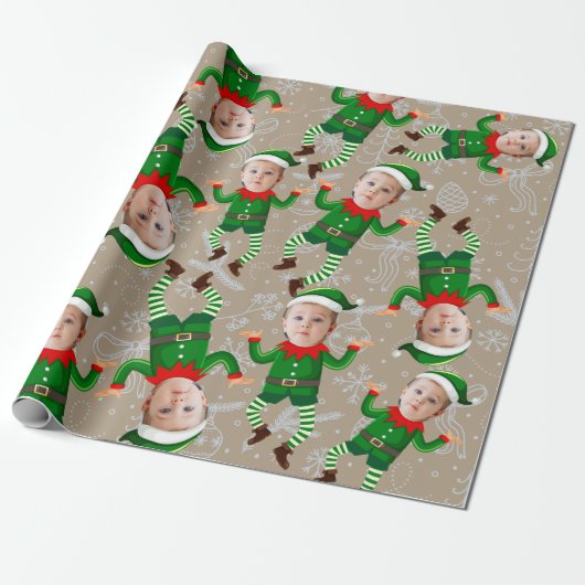 Vrolijk Kerstmis Grappig Santa's Elves Custom Face Cadeaupapier (Uitgerold)