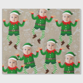 Vrolijk Kerstmis Grappig Santa's Elves Custom Face Cadeaupapier (Vlak)